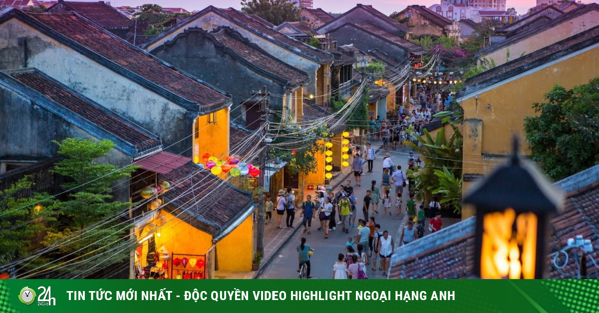 Hoi An is in the top of a beautiful destination for people who love to walk by car – Travel