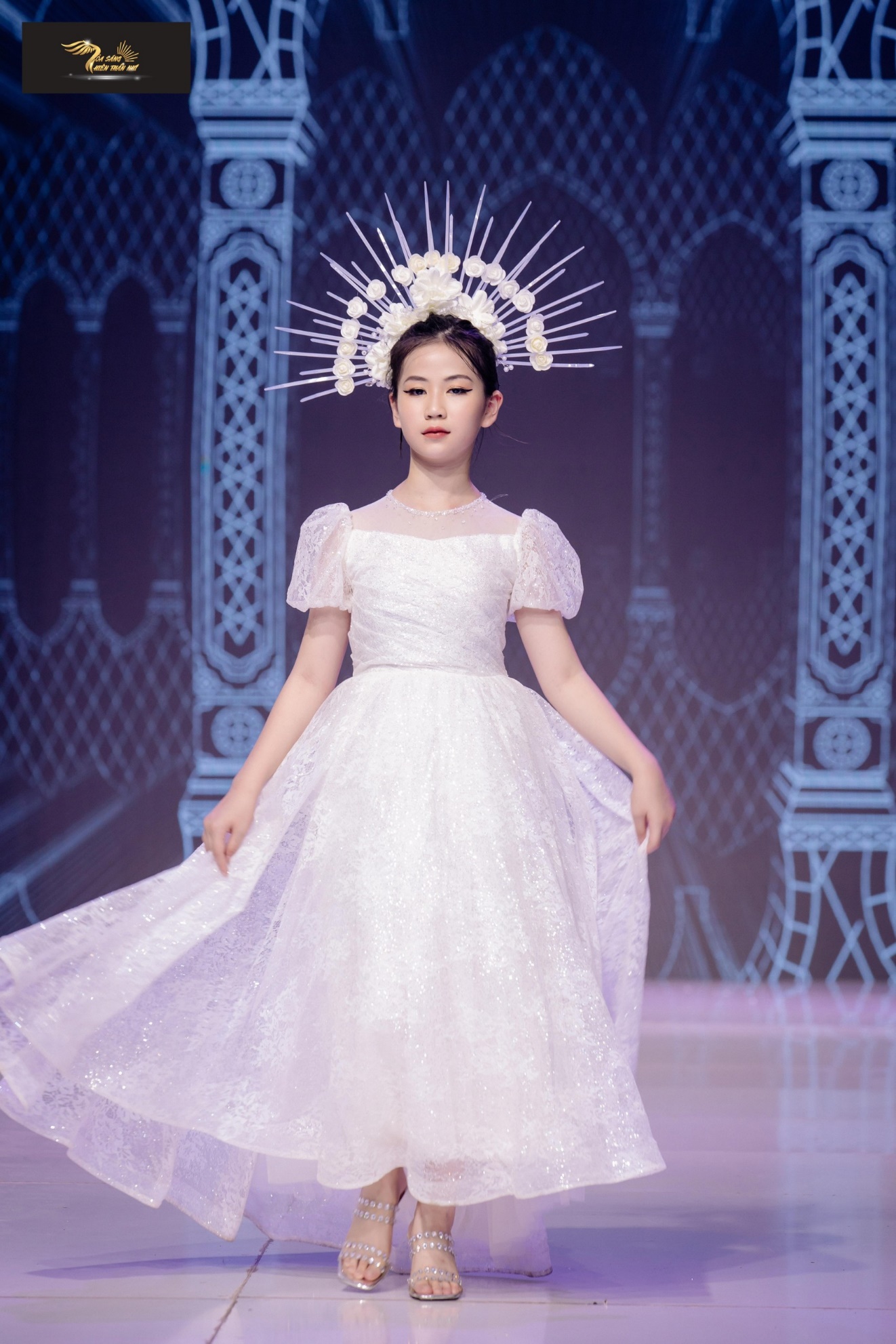 Đại sứ nhân ái – Vũ Nguyễn Lưu Ly, cô bé là con gái của Á hậu Nguyễn Hồng Nhung