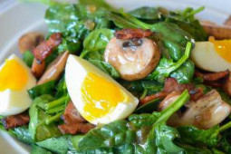 Sức khỏe đời sống - Ăn 1 quả trứng mỗi ngày, chống được 2 kiểu đột tử đáng sợ nhất