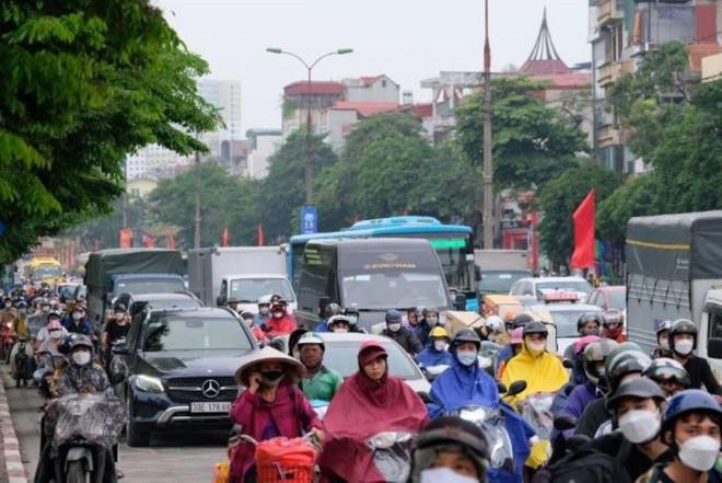 Hanoi organizes vehicle counting at a series of often congested intersections - 1