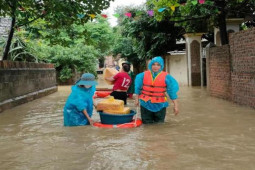 Bạn trẻ - Cuộc sống - Ấm lòng hình ảnh thanh niên tích cực chung tay khắc phục hậu quả mưa lũ