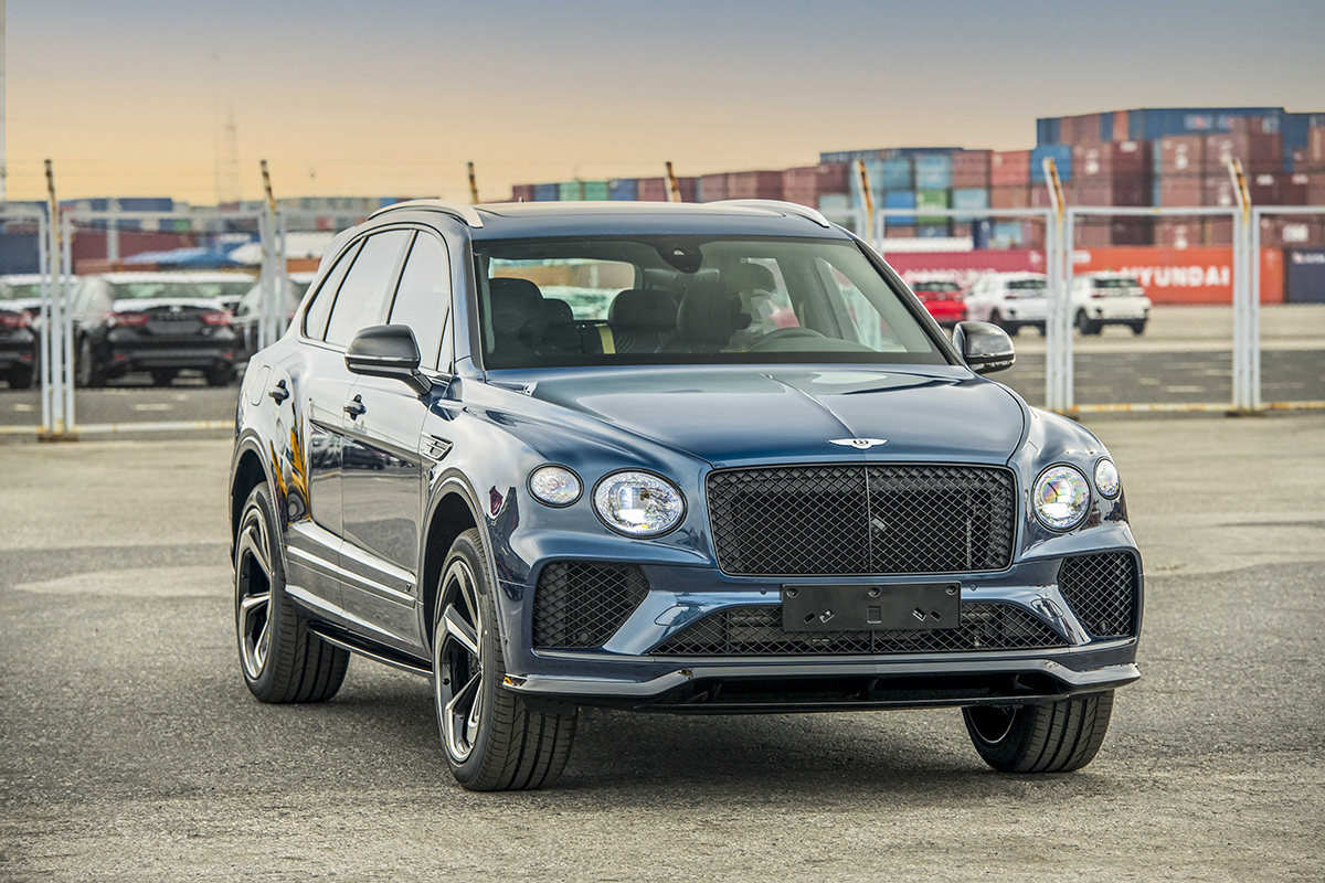 Bentley Bentayga S chính hãng đầu tiên về Việt Nam, giá gần 19 tỷ đồng - 1