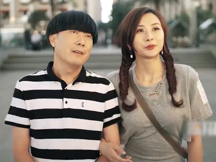 Clip hài hước - Gái xinh đòi xem điện thoại người yêu nhận ngay hậu quả khó tin