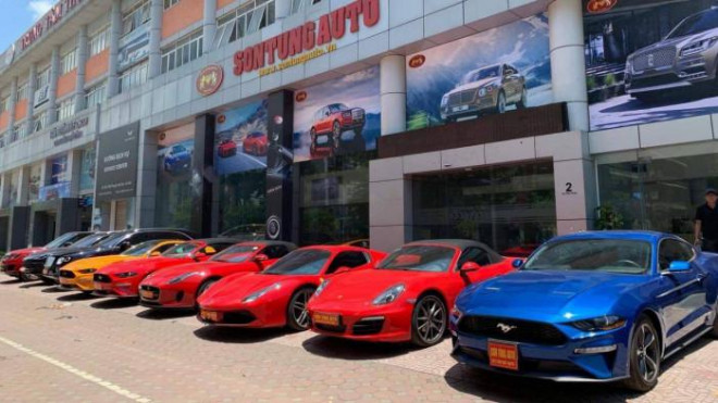 Nhiều showroom bán xe sang đột ngột đóng cửa - 7