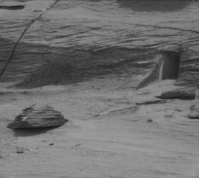 NASA declares: The mysterious door on Mars is "the entrance to the ancient past"  - 3