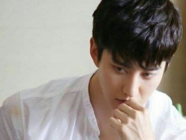 Bạn trẻ - Cuộc sống - Mẹ nhếch nhác đến công ty đưa cơm tôi không gặp, rồi lén nhìn mà tái mét thấy một người 