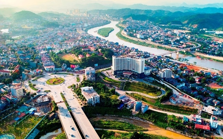 &nbsp;Hà Nội là địa phương có số người dân mua xe cao nhất, với 50.928 xe; xếp thứ hai là TP. HCM với 32.403 xe; thứ ba là Hải Phòng với 16.996 xe; thứ tư là Nghệ An với 14.628 xe và thứ năm là Bình Dương với 11.096 xe. Thanh Hóa với 10.963 xe, xếp thứ 6.
