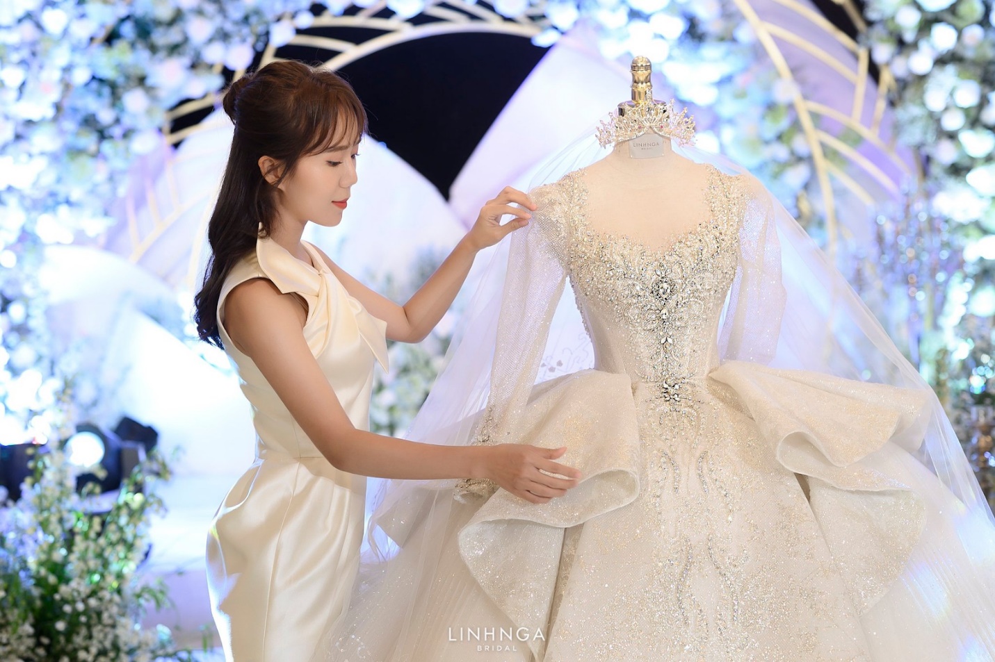 Linh Nga Bridal - thương hiệu làm váy cưới đình đám của sao Việt - 3