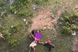 Tin tức trong ngày - Lao xuống sông cứu cả 3 mẹ con nhảy cầu tự tử