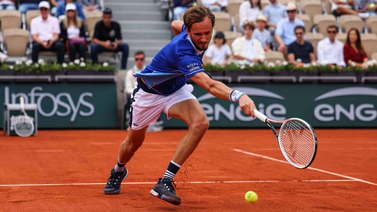 Video tennis Medvedev - Kecmanovic: 111 minutes "dark face"  (Roland Garros 3rd Round) - 1