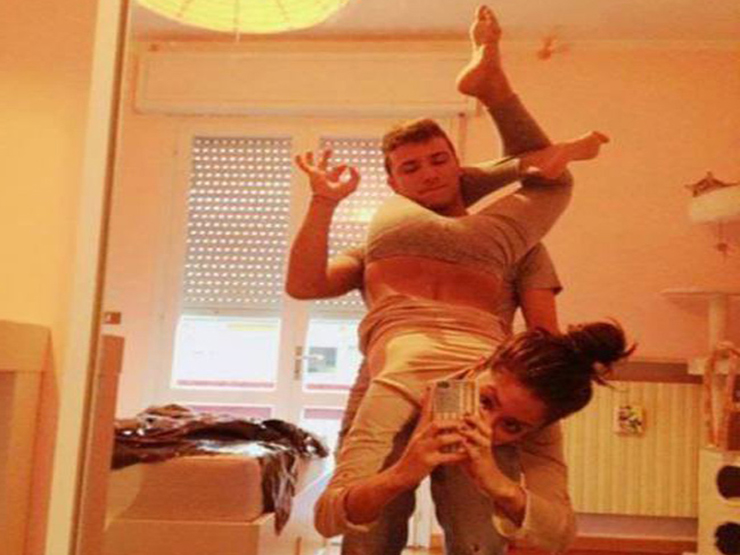 Tranh vui - Đỡ không nổi với những kiểu "tự sướng" bá đạo nhất hệ mặt trời