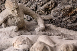 Du lịch - Lần đầu giải mã gien người hóa đá: Bí mật thành phố "vượt thời gian"