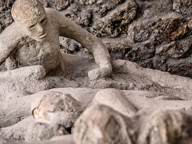 Du lịch - Lần đầu giải mã gien người hóa đá: Bí mật thành phố "vượt thời gian"