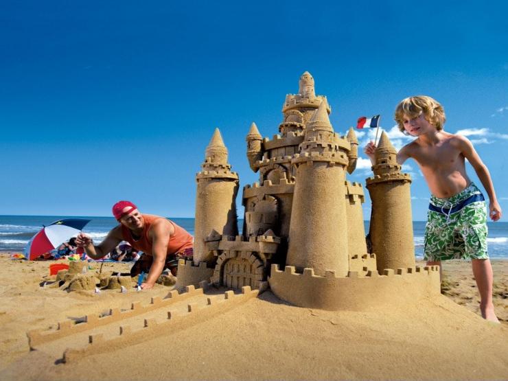 Du lịch - 8 món đồ cần thiết mà bạn chưa nghĩ đến khi du lịch biển cùng gia đình