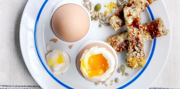 Trứng rất giàu choline, là một loại vitamin rất quan trọng.