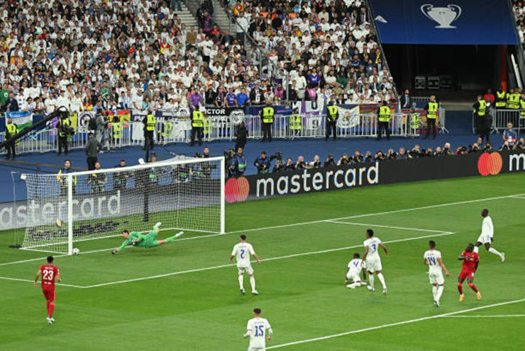 Real Madrid đăng quang Cúp C1: Sức mạnh của Hoàng gia, đoạn kết buồn cho Liverpool - 3