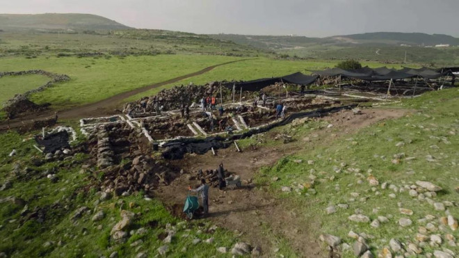 Hiện trường khai quật "trang trại kho báu" ở Israel - Ảnh: IAA