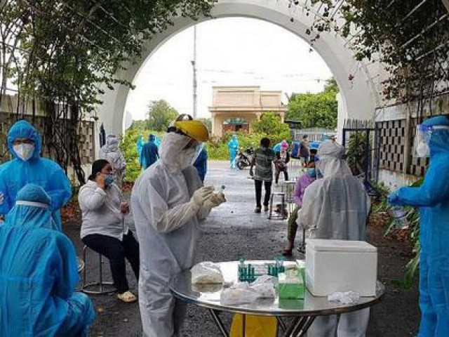 Tin tức trong ngày - Nhân viên y tế phản ánh chưa nhận tiền hỗ trợ chống dịch