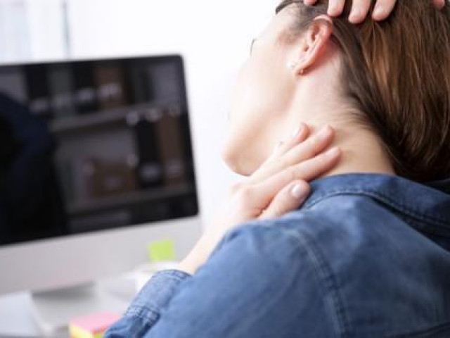 Sức khỏe đời sống - Đau cổ gáy: Nguyên nhân và những sai lầm thường gặp