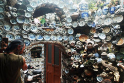 Tin tức trong ngày - Ngắm bộ sưu tập hàng nghìn bát, đĩa gắn trên tường của người đàn ông ở Vĩnh Phúc