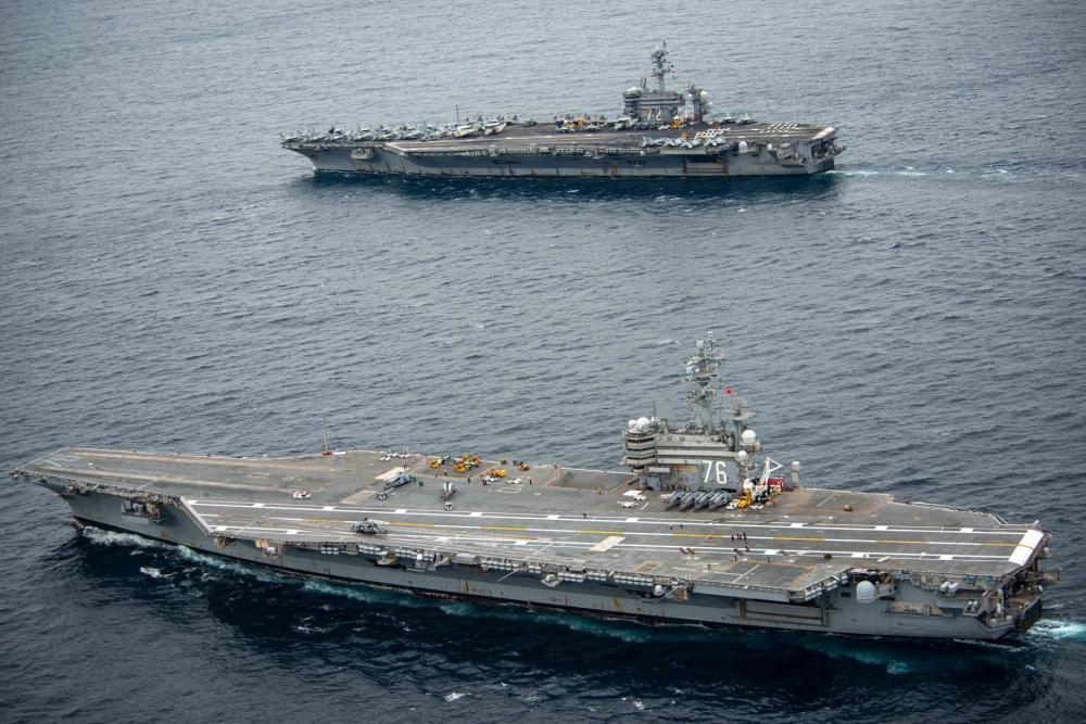 Tàu sân bay USS Ronald Reagan và tàu sân bay USS Abraham Lincoln hiện đang phối hợp thực hiện nhiệm vụ ở khu vực Ấn Độ - Thái Bình Dương.