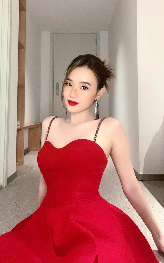 Midu là một trong những quý cô độc thân giàu có trong showbiz Việt. Cô sở hữu nhiều bất động sản ở TP. HCM,Nha Trang, Đà Lạt. 
