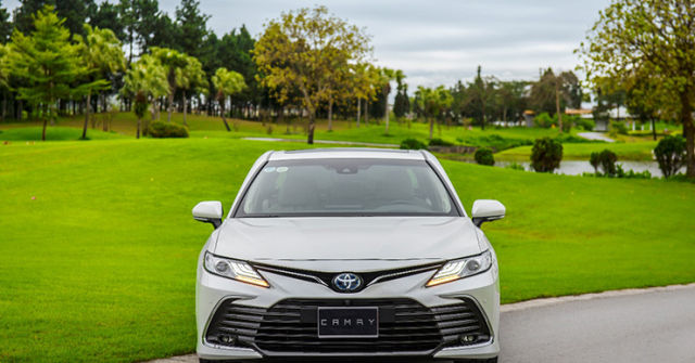 The “King of Sales” Toyota Camry 2022 conquers young entrepreneurs with modern design and technology