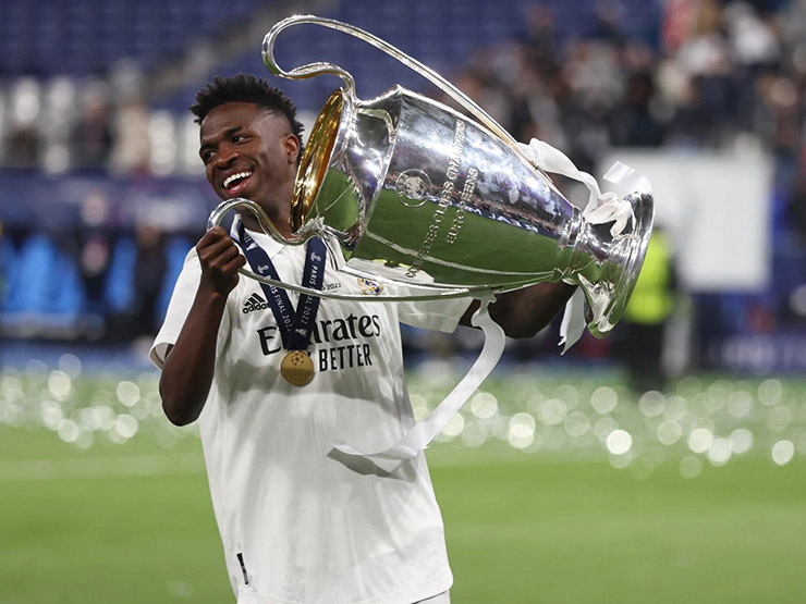 Bóng đá - Real "trói chân" người hùng Cúp C1 Vinicius, nhận lương khủng đá cùng Benzema
