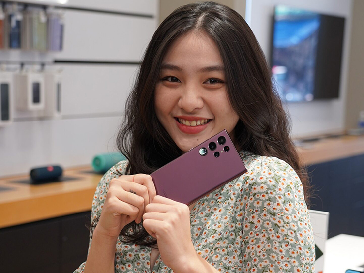 Thời trang Hi-tech - Samsung bất ngờ đạt đỉnh thị phần smartphone sau 5 năm, Apple có nao núng?