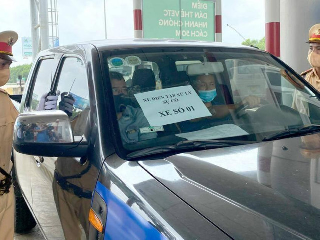 Tin tức trong ngày - Xe đi cao tốc HN-HP phải trả phí tự động: Đã chuẩn bị xử lý mọi tình huống