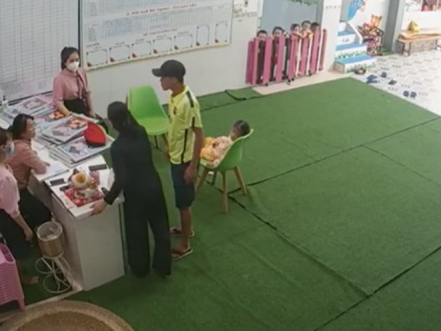 Tin tức trong ngày - Bị tố đánh học sinh, nhà trường đưa ra clip tố phụ huynh hành hung giáo viên