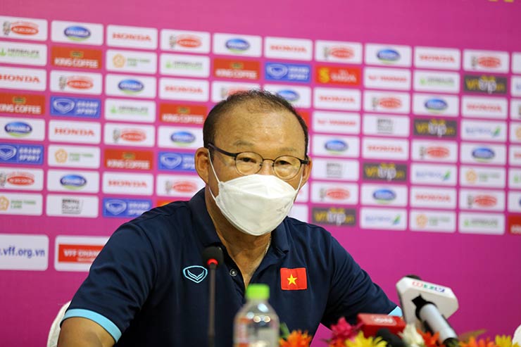 Press conference for Vietnam vs Afghanistan: Coach Park Hang Seo explained why he called Quang Hai - 1