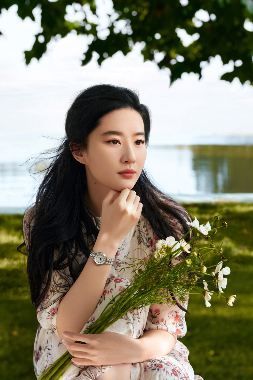 Slow heart rate in front of the beautiful face of " billion-dollar fairy"  Liu Yifei after 16 years - 8