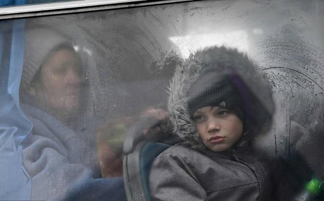 Ngày 5/3, những người tị nạn Ukraine tiếp tục tràn vào thành phố Korchowa, Ba Lan.