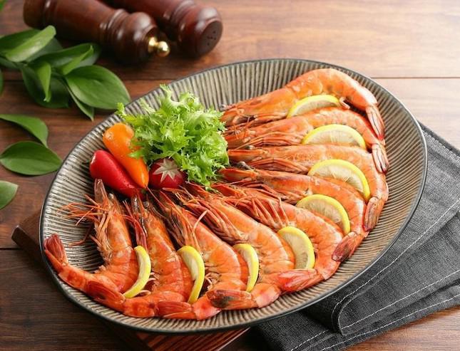 Parts of shrimp contain 'whole bacteria', absolutely should not be eaten - 2