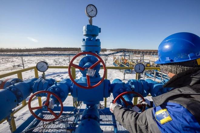 EU có thể phải đối mặt với những hệ lụy khó lường khi cấm nhập dầu mỏ của Nga, nhất là nguy cơ giá năng lượng và lạm phát cao