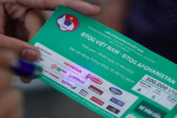 Tin tức trong ngày - Nhiều CĐV "méo mặt" vì mua vé giả trước giờ đội tuyển Việt Nam gặp Afghanistan