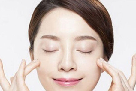 Bật mí 6 tác dụng thần kỳ của massage da mặt đúng cách