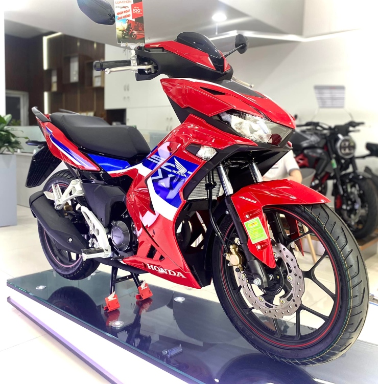 Giá xe máy cuối năm giảm Honda Winner X rớt hơn chục triệu