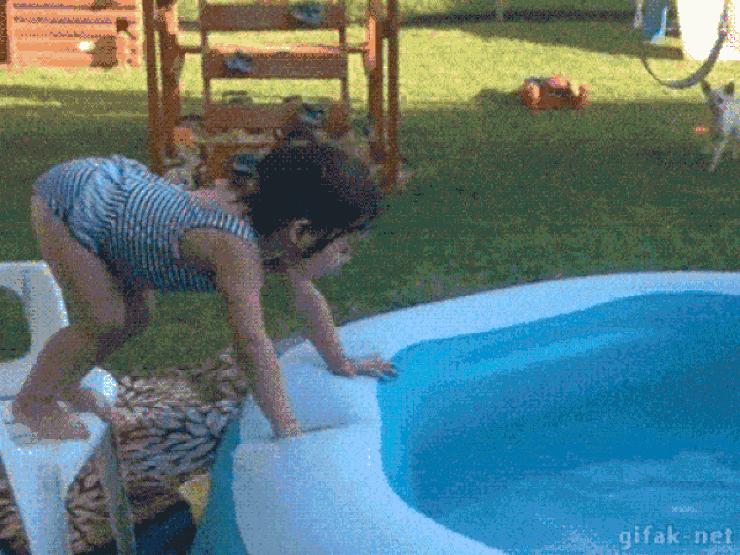 Tranh vui - Tình huống hài hước của trẻ nhỏ khiến phụ huynh cũng phải "dở khóc dở cười"