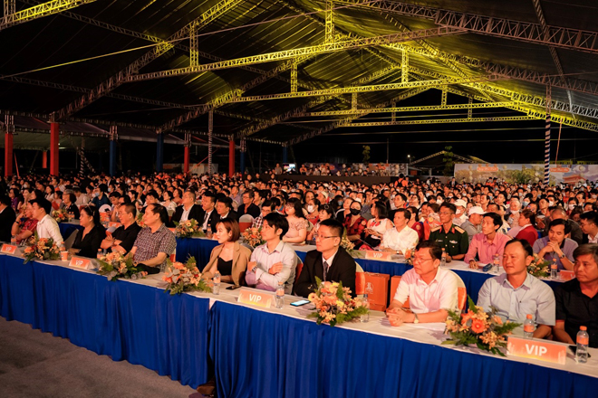 Quà tặng hàng chục tỷ đồng đã tìm được chủ nhân trong sự kiện tri ân khách hàng Century City - 1