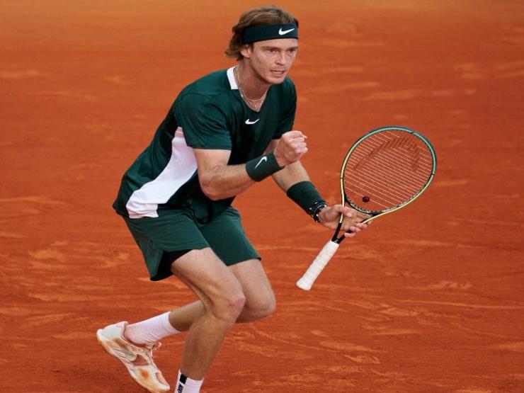 Thể thao - Siêu nghệ thuật Roland Garros: Andrey Rublev cắt bóng "mỏng như tờ giấy"