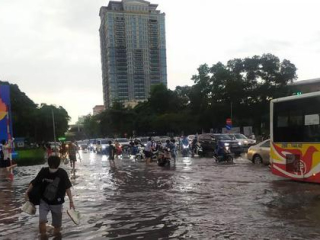 Chuyên gia mách nước để ô tô được bồi thường bảo hiểm 100% khi xe bị ngập