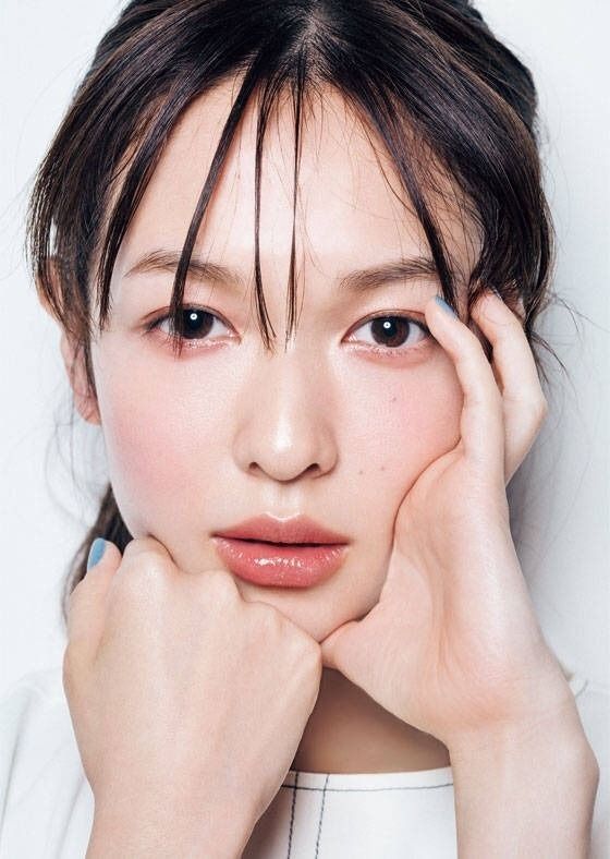 Làn da đẹp giúp mặt mộc hay trang điểm đều đẹp hơn.