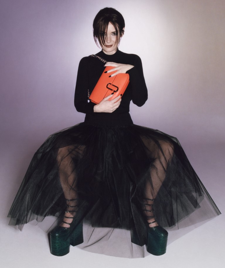 Nàng thơ Winona Ryder tiếp tục rực rỡ trong thiết kế mới của Marc Jacobs - 5