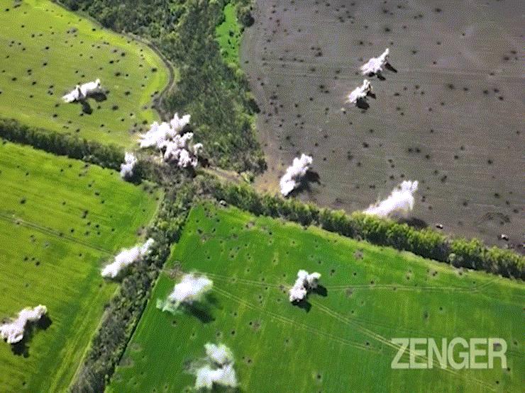 Thế giới - Ukraine tung video trút "mưa tên lửa" xuống đoàn xe tăng chạy trên đường