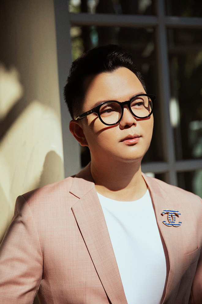 Đạo diễn Long Kan