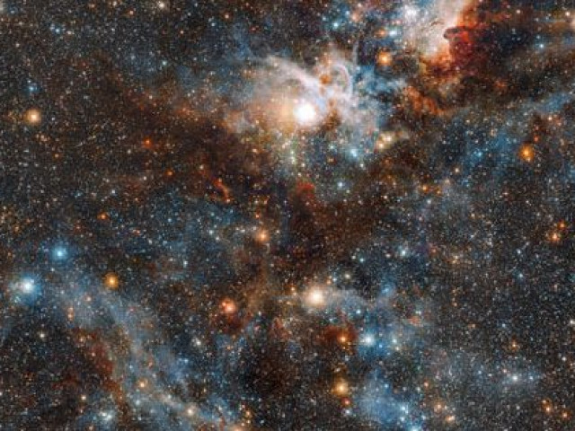 Công nghệ thông tin - Xác định 379.000 "sao biến hình", 1 cái đang phóng lửa Trái Đất