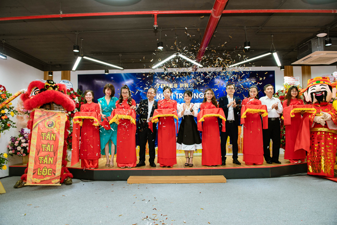 Lễ khai trương văn phòng mới của Công ty CP BĐS Times Pro&nbsp;được tổ chức long trọng, ấm cúng