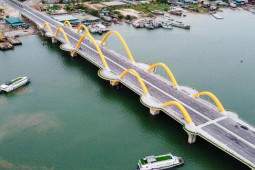 Kinh doanh - Cận cảnh cây cầu hơn 2.000 tỷ đang “gây sốt” ở Quảng Ninh